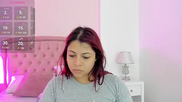 Kendall  Fox online show from 11-12-25, 05:41