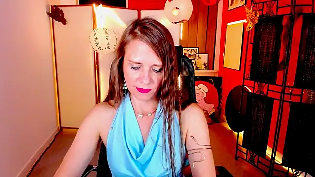 Snapshot of EmiliaBedy chatting on 06-08-26, 09:09 EmiliaBedy online show from 06-08-26, 09:09