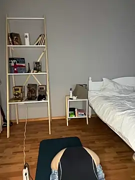 Snapshot of bunnythetailor chatting on 02-14-25, 11:09 bunnythetailor online show from 02-14-25, 11:09