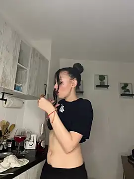 Snapshot of bunnythetailor chatting on 02-28-25, 10:50 bunnythetailor online show from 02-28-25, 10:50