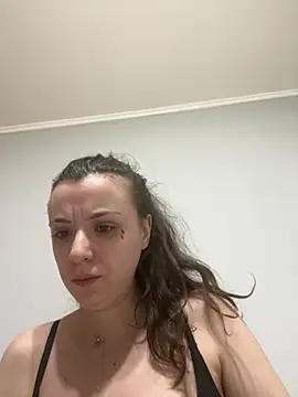 bunnythetailor online show from 02-24-26, 04:27