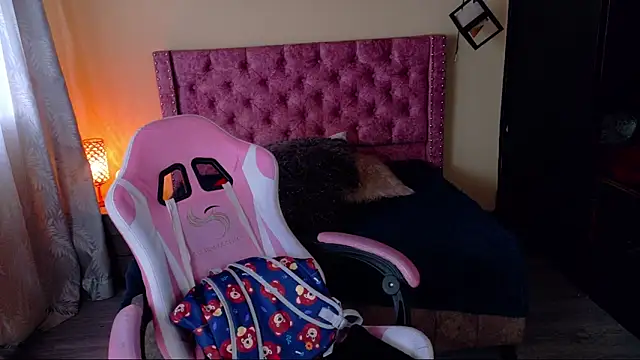 Sofii cutee online show from 12-19-25, 12:23