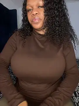 Snapshot of Boneca25 chatting on 11-11-25, 06:02 Boneca25 online show from 11-11-25, 06:02