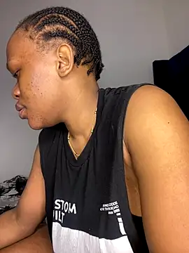 Snapshot of Boneca25 chatting on 11-29-25, 05:54 Boneca25 online show from 11-29-25, 05:54