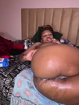 Boneca25 online show from 03-27-26, 09:03