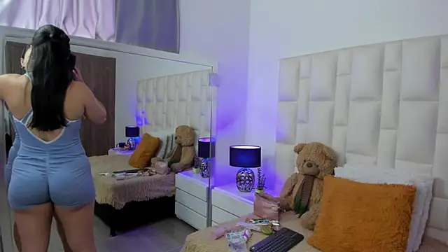 Ariana rouse online show from 03-21-26, 04:32