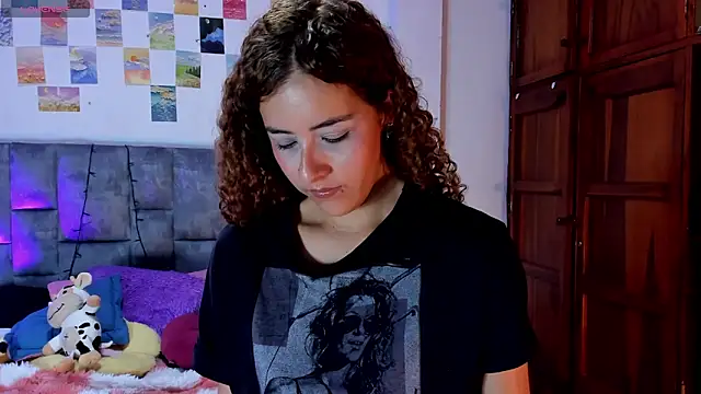 Isangel  online show from 04-17-26, 04:04