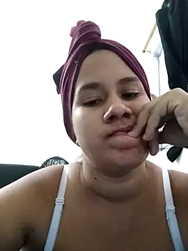 Snapshot of sol_miluna2 chatting on 10-02-25, 10:17 sol miluna2 online show from 10-02-25, 10:17