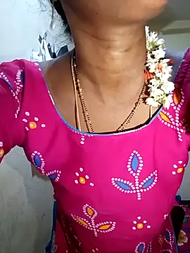 Snapshot of TeluguammayiMahi chatting on 10-31-25, 11:39 TeluguammayiMahi online show from 10-31-25, 11:39