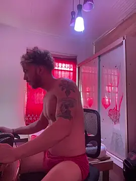 Snapshot of Silencio296 chatting on 02-13-25, 01:48 Silencio296 online show from 02-13-25, 01:48