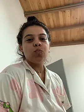 Snapshot of Emily_rivera78 chatting on 01-24-25, 02:30 Emily rivera78 online show from 01-24-25, 02:30