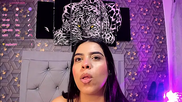 Snapshot of Emily_rivera78 chatting on 03-16-25, 06:42 Emily rivera78 online show from 03-16-25, 06:42