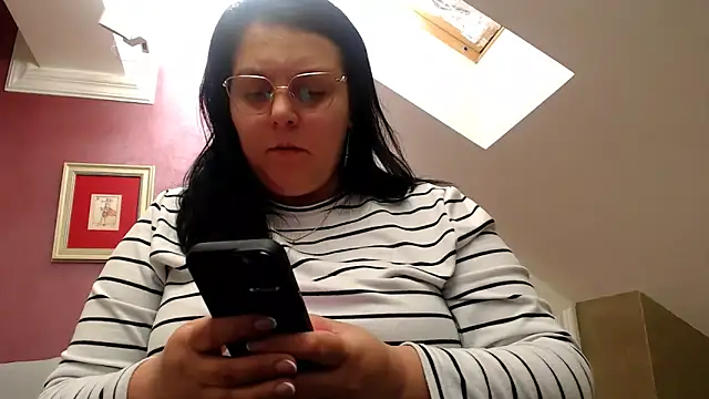 Wetandnaughtyxx online show from 04-09-26, 06:30