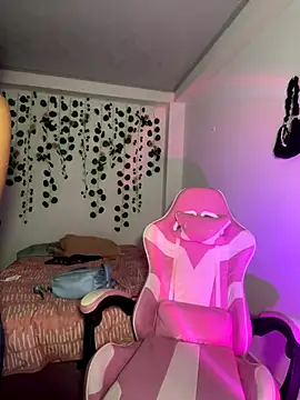 LiLy kIndly online show from 12-18-25, 10:05