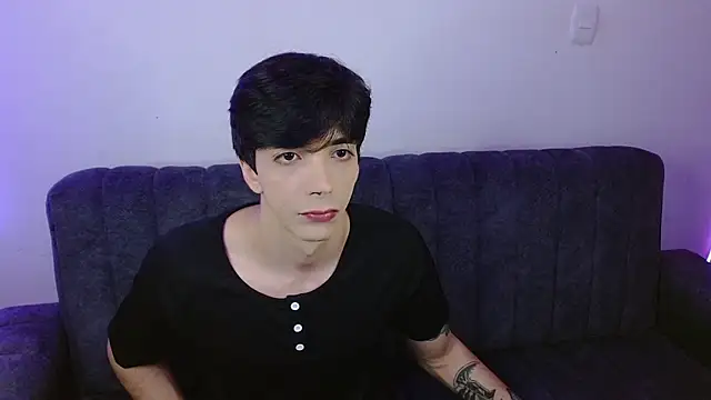 H3ll B0I online show from 05-06-26, 07:46