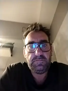 Snapshot of Hardasanut chatting on 10-16-25, 05:08 Hardasanut online show from 10-16-25, 05:08