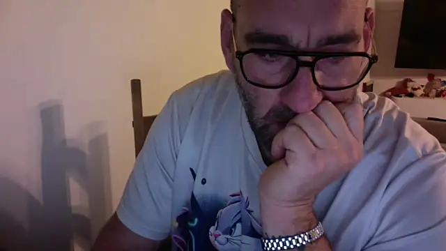 Snapshot of Hardasanut chatting on 11-02-25, 04:20 Hardasanut online show from 11-02-25, 04:20