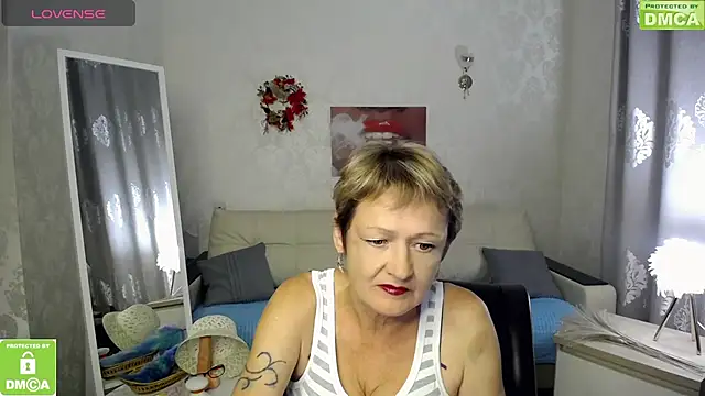 Snapshot of SexyGrandma_ chatting on 09-16-25, 05:14 SexyGrandma  online show from 09-16-25, 05:14