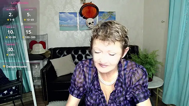 Snapshot of SexyGrandma_ chatting on 10-20-25, 05:13 SexyGrandma  online show from 10-20-25, 05:13