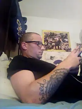 Snapshot of Bmorekj443 chatting on 11-30-25, 08:02 Bmorekj443 online show from 11-30-25, 08:02