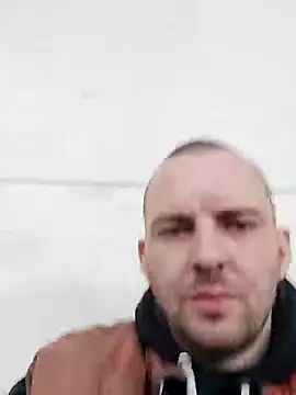 Snapshot of Milankure111 chatting on 02-06-25, 09:22 Milankure111 online show from 02-06-25, 09:22