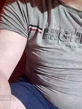 Snapshot of Milankure111 chatting on 03-04-25, 06:50 Milankure111 online show from 03-04-25, 06:50