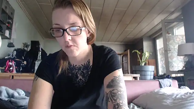 Astrid-Gilbert online show from 02-21-25, 11:11