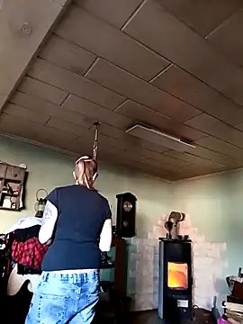 Astrid-Gilbert online show from 03-06-25, 10:52