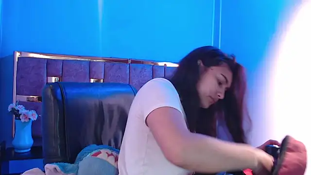 Snapshot of emily_fox_3 chatting on 09-09-25, 03:28 emily fox 3 online show from 09-09-25, 03:28