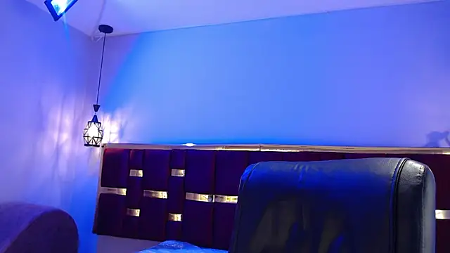 Snapshot of emily_fox_3 chatting on 09-17-25, 03:41 emily fox 3 online show from 09-17-25, 03:41