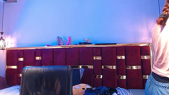 Snapshot of emily_fox_3 chatting on 10-30-25, 11:44 emily fox 3 online show from 10-30-25, 11:44