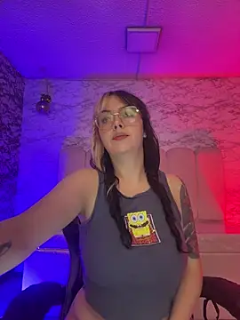 Hela v online show from 03-18-26, 02:31