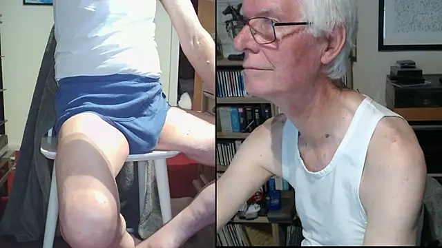 Snapshot of bigears chatting on 10-13-25, 07:14 bigears online show from 10-13-25, 07:14