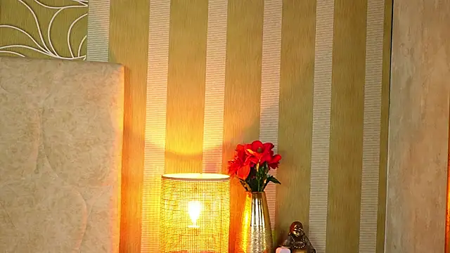 Snapshot of MillaBlis chatting on 06-02-26, 10:01 MillaBlis online show from 06-02-26, 10:01