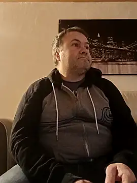 Snapshot of Pourleplasirs chatting on 02-27-25, 10:31 Pourleplasirs online show from 02-27-25, 10:31