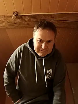 Snapshot of Pourleplasirs chatting on 03-07-25, 09:06 Pourleplasirs online show from 03-07-25, 09:06