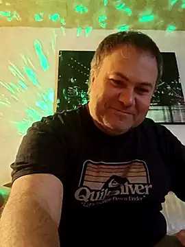 Snapshot of Pourleplasirs chatting on 03-21-25, 01:34 Pourleplasirs online show from 03-21-25, 01:34