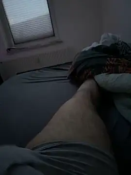 Snapshot of Mo_2003 chatting on 01-27-25, 04:11 Mo 2003 online show from 01-27-25, 04:11