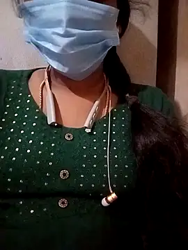 Snapshot of Tamil_roja17 chatting on 02-15-25, 12:22 Tamil roja17 online show from 02-15-25, 12:22