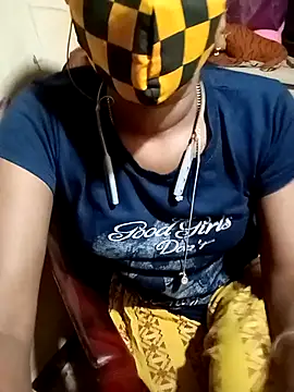 Snapshot of Tamil_roja17 chatting on 02-26-25, 05:17 Tamil roja17 online show from 02-26-25, 05:17