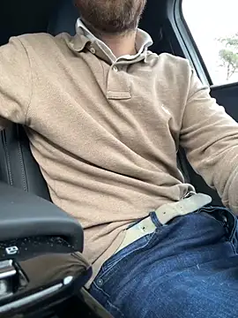 Snapshot of bullyboyy chatting on 03-13-25, 03:06 bullyboyy online show from 03-13-25, 03:06