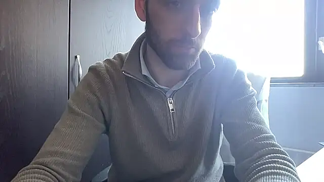 Snapshot of bullyboyy chatting on 03-19-25, 12:01 bullyboyy online show from 03-19-25, 12:01