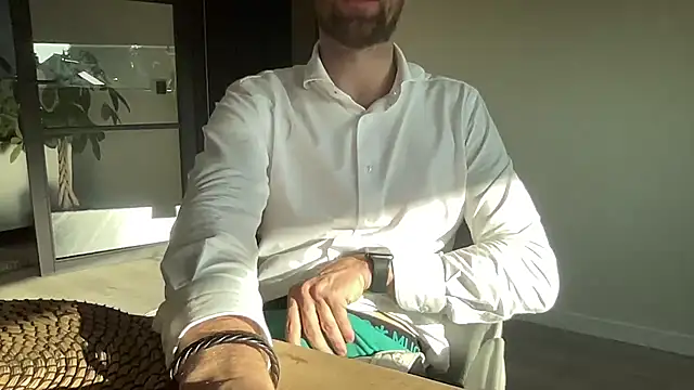 Snapshot of bullyboyy chatting on 09-10-25, 03:56 bullyboyy online show from 09-10-25, 03:56