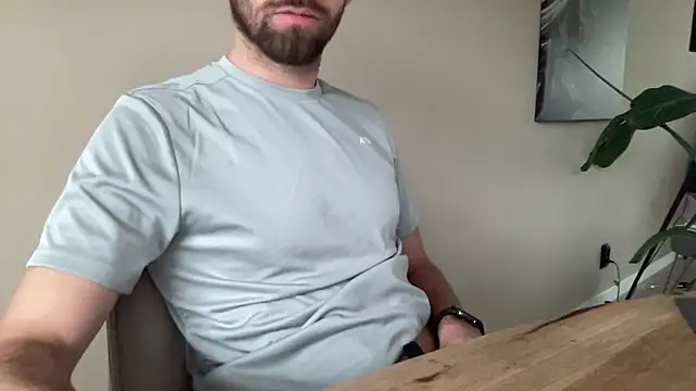 Snapshot of bullyboyy chatting on 09-30-25, 07:02 bullyboyy online show from 09-30-25, 07:02