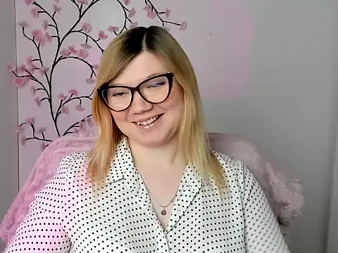 Lola moree online show from 04-14-26, 11:38