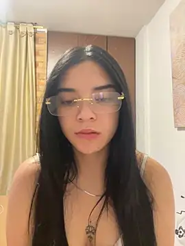 Snapshot of eileensophi chatting on 10-24-25, 02:52 eileensophi online show from 10-24-25, 02:52