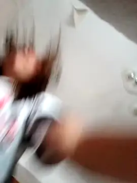 Snapshot of sexy_lady2 chatting on 09-28-25, 04:45 sexy lady2 online show from 09-28-25, 04:45