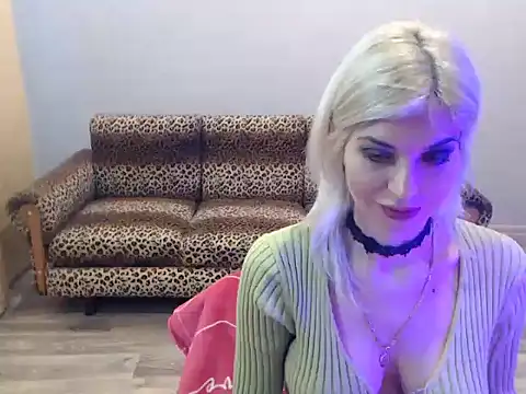 SexyBeatriice online show from 12-21-25, 07:26