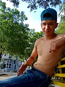 Snapshot of arevalo1124 chatting on 02-07-25, 08:42 arevalo1124 online show from 02-07-25, 08:42