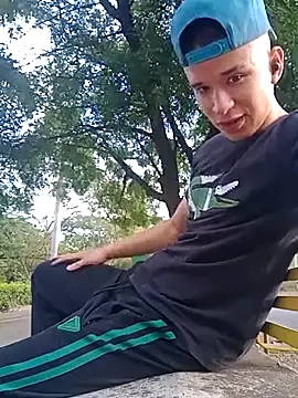 Snapshot of arevalo1124 chatting on 09-14-25, 09:47 arevalo1124 online show from 09-14-25, 09:47